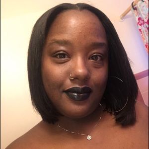 Meet your Posher, Lorna